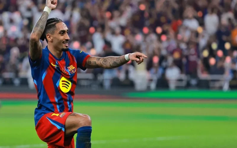 أزمات برشلونة المتتالية.. إحصائية صادمة تضع رافينيا في قفص الاتهام بالهزائم الأخيرة